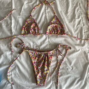 Floral bikini set